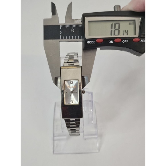Petite Mudd MD102 Ladies Analo Chrome Silver Quartz Watch New Battery Running - Picture 5 of 13